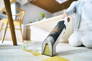 「液体汚れを強力吸引」急な汚れにサッと使える！シャークの最新シミ取りクリーナーが日本初上陸