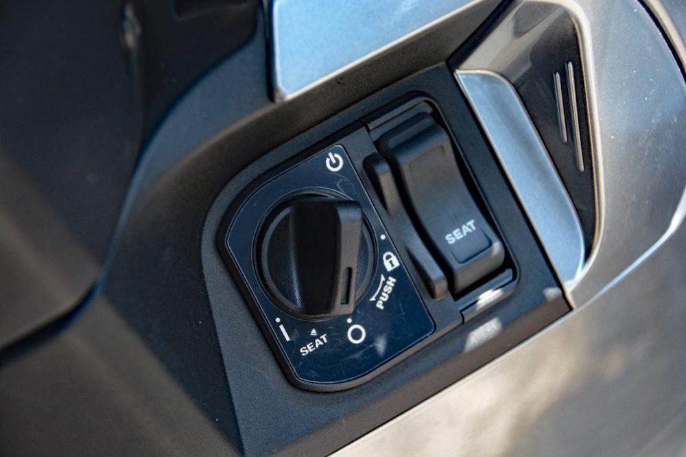 スイッチのON/OFFやハンドルロック操作が可能なるHonda SMART Keyシステムを採用