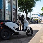 街中にも溶け込むスマートなデザイン