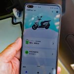 車両とスマートフォンをBluetooth®で連携させ、車両の状態を常に監視して最適なアクションを提案してくれる機能も搭載