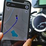 目的地を設定すると本体にもシンプルな経路が表示される