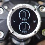 本体とスマートフォンのバッテリー残量の表示も可能