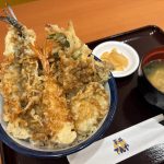 秋を感じる食材を贅沢に盛り込んだ豪華な1杯