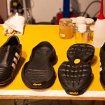 アディダスの室内競技用シューズをベースにしたソールスワップ