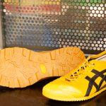 オールソールと呼ばれる全張り替えの場合、シューズの靴底を剥がし、シューズと新しいソールを合わせるためにそれぞれ手を加えて張り替えます