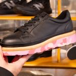 ソールデザインだけでなくカラーバランスもあるから、ソールスワップの場合はソール選びが慎重になりますよね