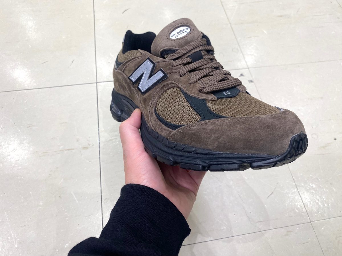 New Balance U2002R AB