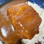 濃厚なルウは、柔らかな牛肉や白米ともしっかりと絡んで美味しい