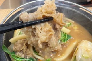 「白飯が消える反則級のウマさ」吉野家×ばり嗎初コラボ“濃厚とんこつ牛鍋”が最高に贅沢…悪魔の味変ダレもやばすぎ！実食レビュー