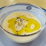 寿司屋に洒落た前菜が!?「玉ねぎ冷製スープ」