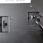 底面に電源ボタンと音量調整