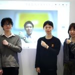 左から、ソフト開発担当の百貫将吾さん、外装設計担当の小林義弘さん、実装設計担当でプロジェクトリーダーの山田真司さん、デザイン担当の鈴木千裕さん