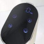 +-ボタンで調整すると、一度に注がれるお酒の量を1㎖~999㎖まで設定できる