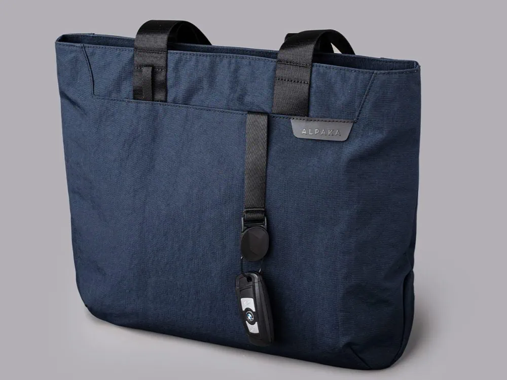 第2位　「タイパを高める秀逸バッグ」ALPAKAの日本初店舗がオープン！同時発売のスリングバッグ、トートバッグが超便利