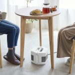 【コンパクトで持ち運び楽々】アイリスオーヤマの最新ファンヒーターは開閉式構造で２つの送風口を自在に調整！