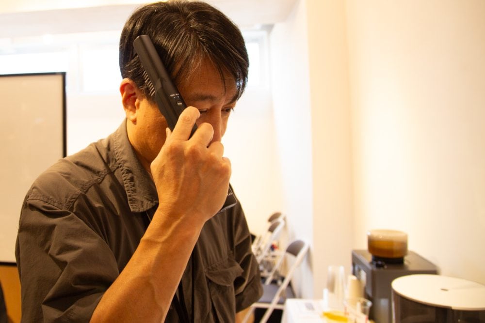 ムラなく生え際や分け目にも攻め込むことができるということは、カラートリートメントにも有効ということ