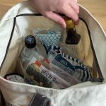 ボトルなどの長物はポケットに入る