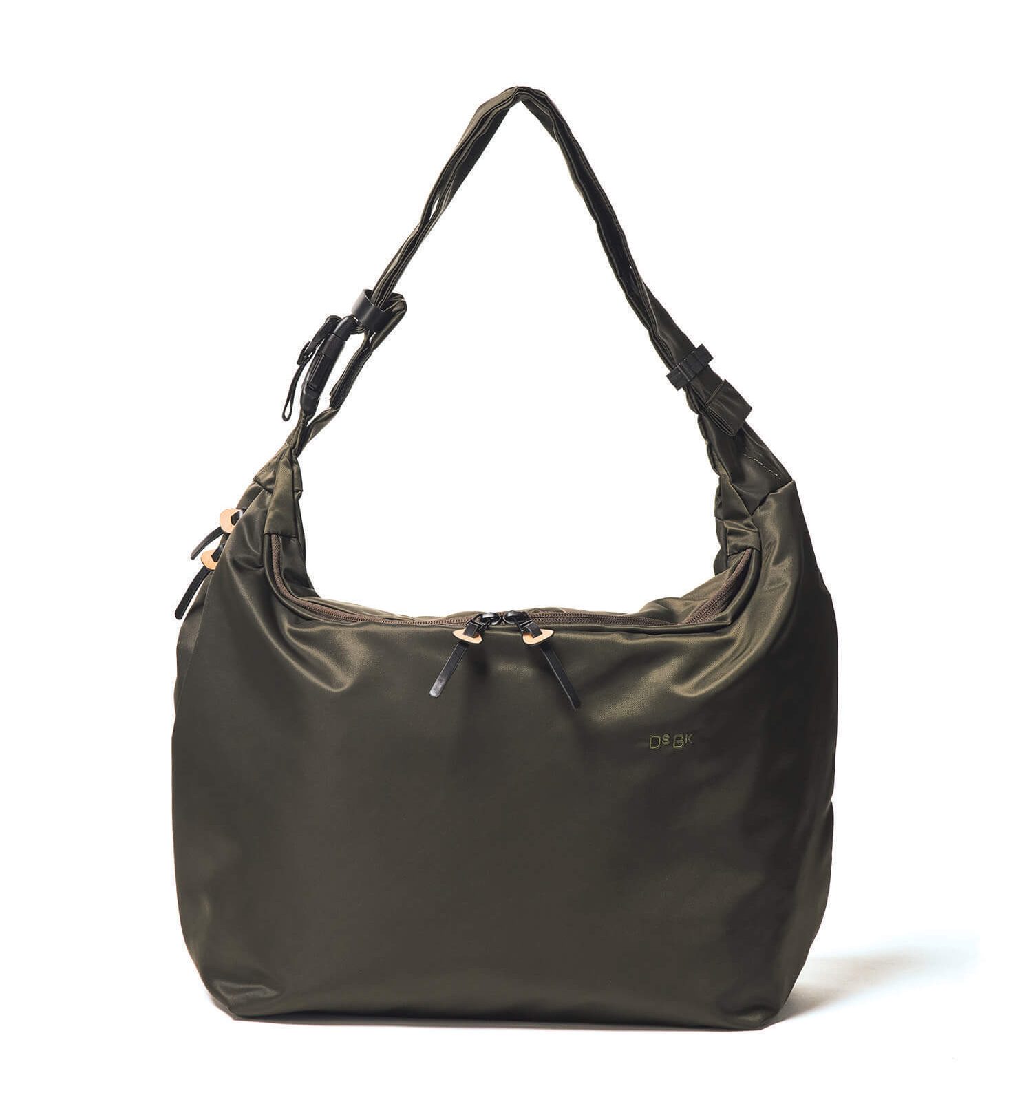 間違いない休日バッグ」令和の新定番はBIGサイズの三日月形