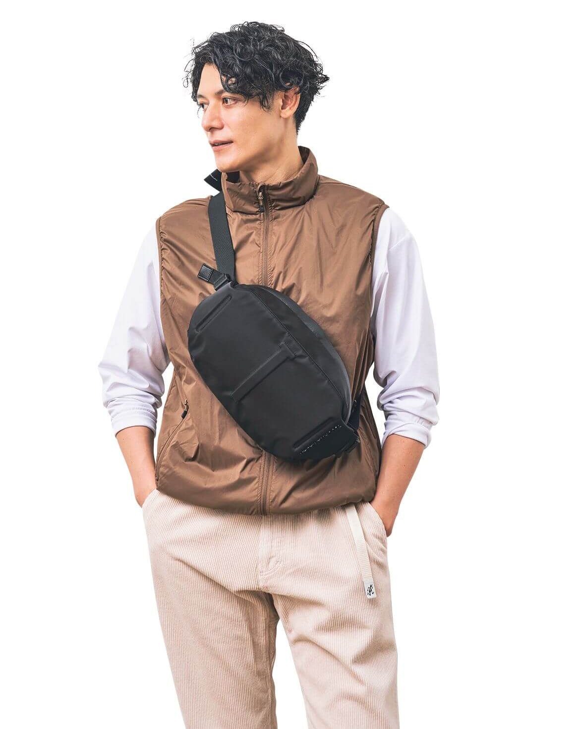 上品な光沢で大人な装いにピッタリ！