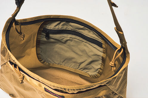 吊り下げポケット