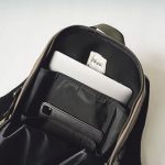 ナンガ エコパック UR バックパック　「出し入れしやすいPCスペースを用意！」