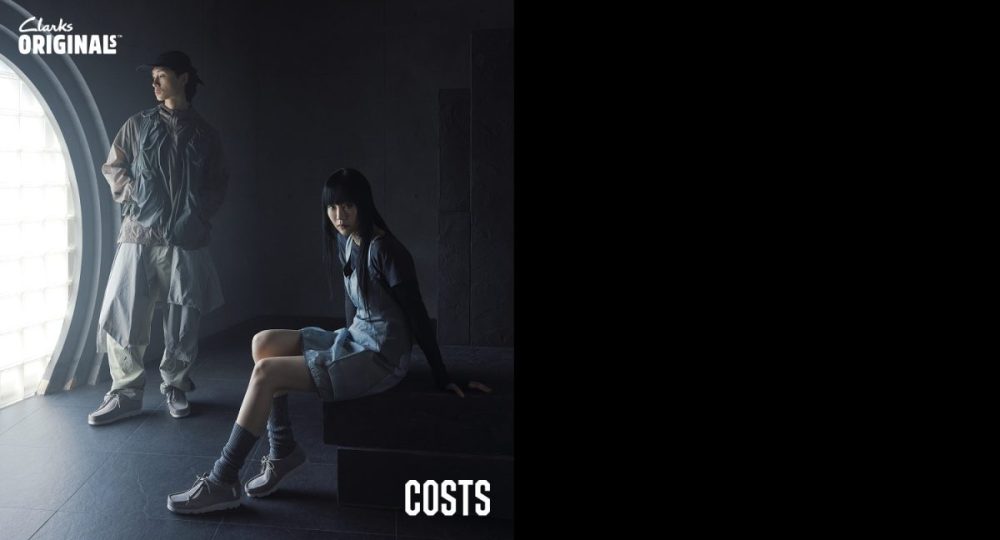 【クラークス オリジナルズ×コスツ】待望のコラボモデル第2弾は古代のトーテムと未来的なビジュアルの融合をテーマにしたグレースエードの「ワラビー」！