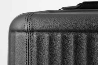 【贅沢すぎるスーツケース】プロテカ「INRYU」の新作はイタリアンレザーをまとった限定モデル