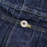 ディテールは鉄製の月桂樹ボタンやダブルステッチなど大戦モデル特有のものとなっている