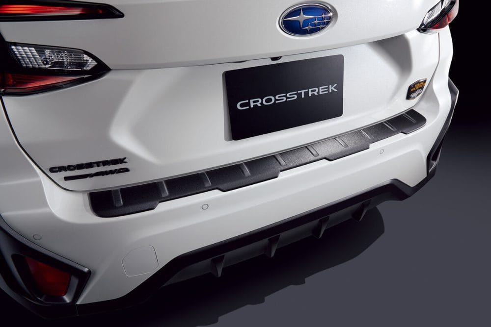 カーゴステップパネルも「Deco-Boco Black塗装」