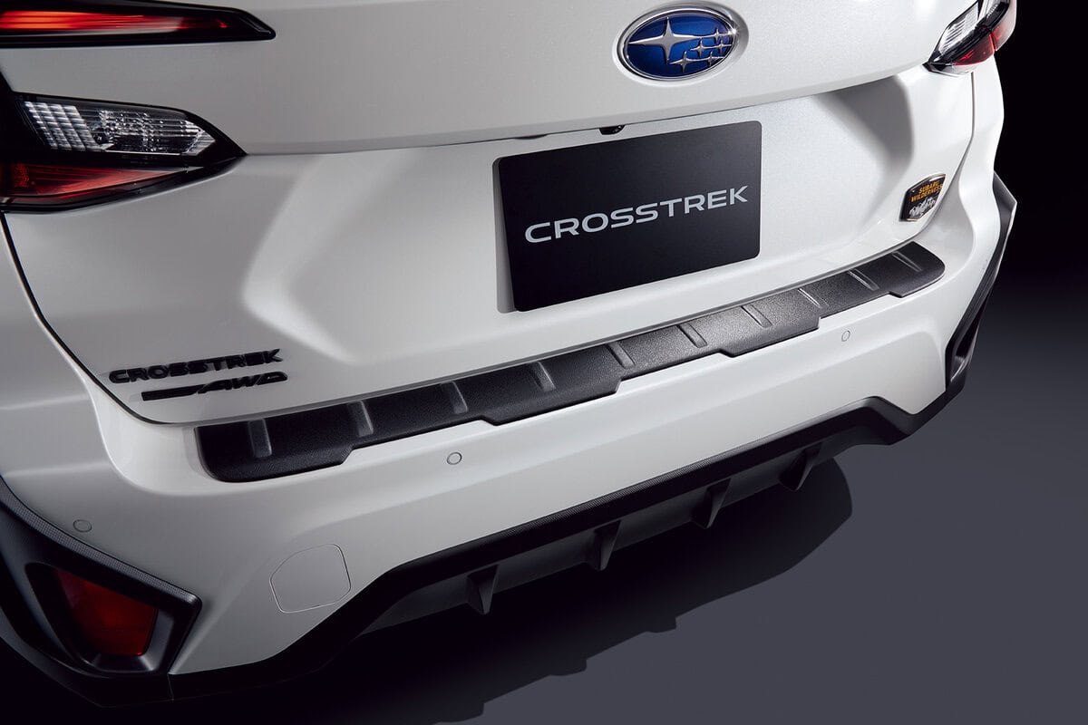 カーゴステップパネルも「Deco-Boco Black塗装」