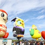 キャラモノなど、楽しいバルーンが並ぶバルーンファンタジア。子供たちも大喜び。