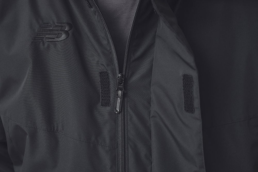 前立てはファスナー＆比翼仕立て