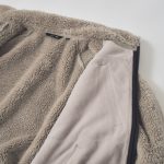 左前身頃には一枚の裏地が貼り付けられている