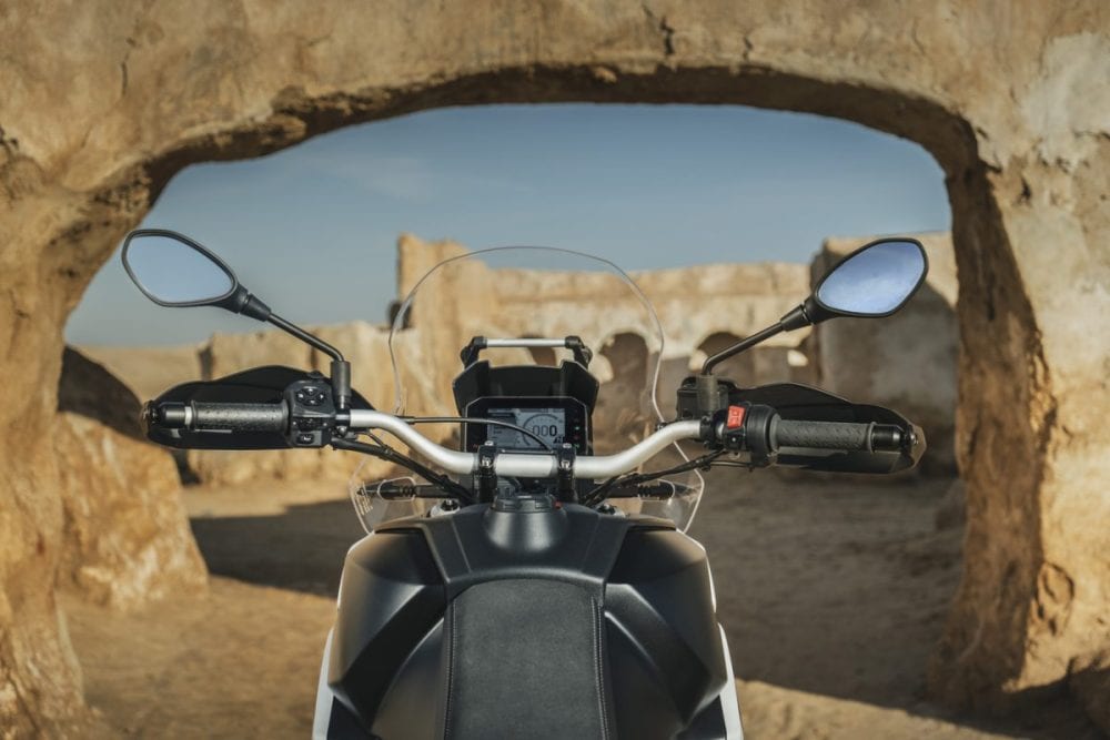 「アプリリア New トゥアレグ 660」は高いオフロード性能と電子制御デバイスが充実したアドベンチャーバイク