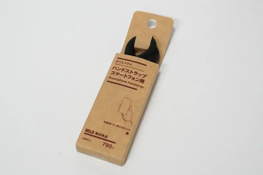 第3位　【無印良品】新定番“スマホ用ハンドストラップ”が便利すぎる！太めで快適、男性にも優しい神コスパアクセを使ってみた