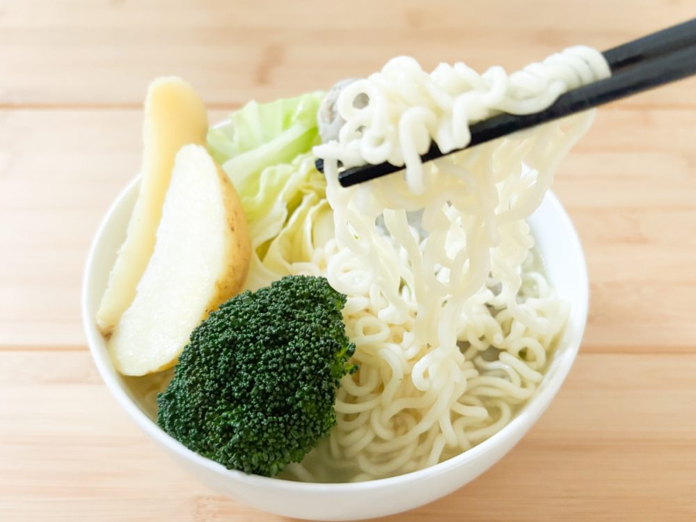 冬のキャンプで「食事で温まりたい！」なんていうときに、最高のメニューです