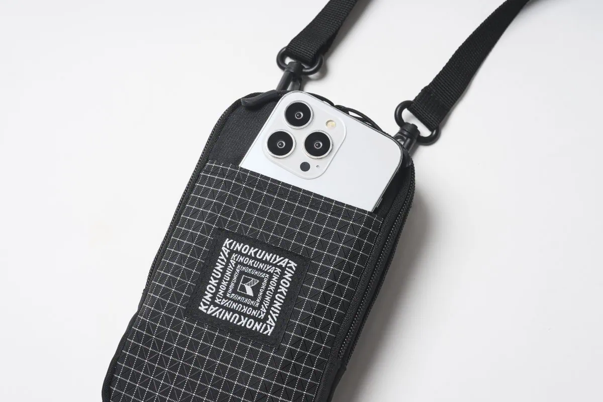 セブン-イレブン限定“三刀流のショルダーバッグ”、すこぶる快適