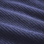 糸の段階での起毛加工や、縮絨加工により、チクチクしにくいように工夫されている