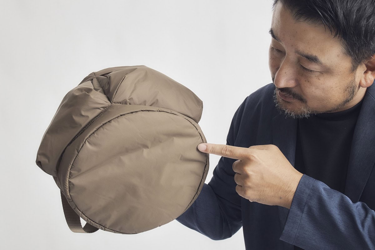 円形の底生地が使われている