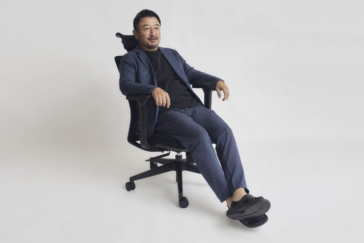 【3万円切りの凄すぎるチェア】モノ雑誌編集長が2カ月使って実感「イトーキの高性能メッシュチェア」は買って間違いなかった最優秀モノ!/『コレ買いです』Vol.136