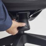 ロッキングの強弱を調節できるノブ