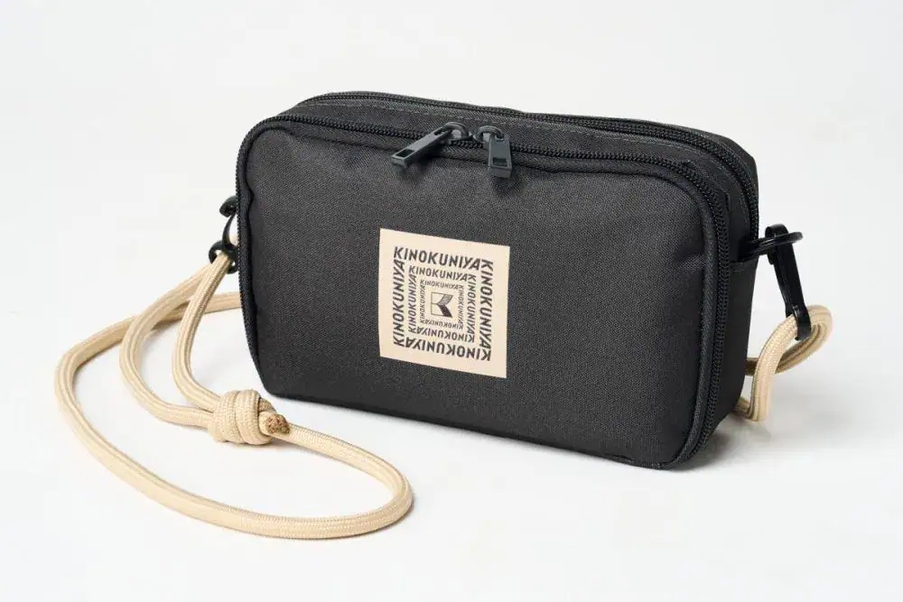 第2位　【予約殺到】セブン限定の人気No.1付録！MonoMax11月号増刊「紀ノ国屋のお財布ショルダーバッグ」が2層式で便利で使えすぎます！