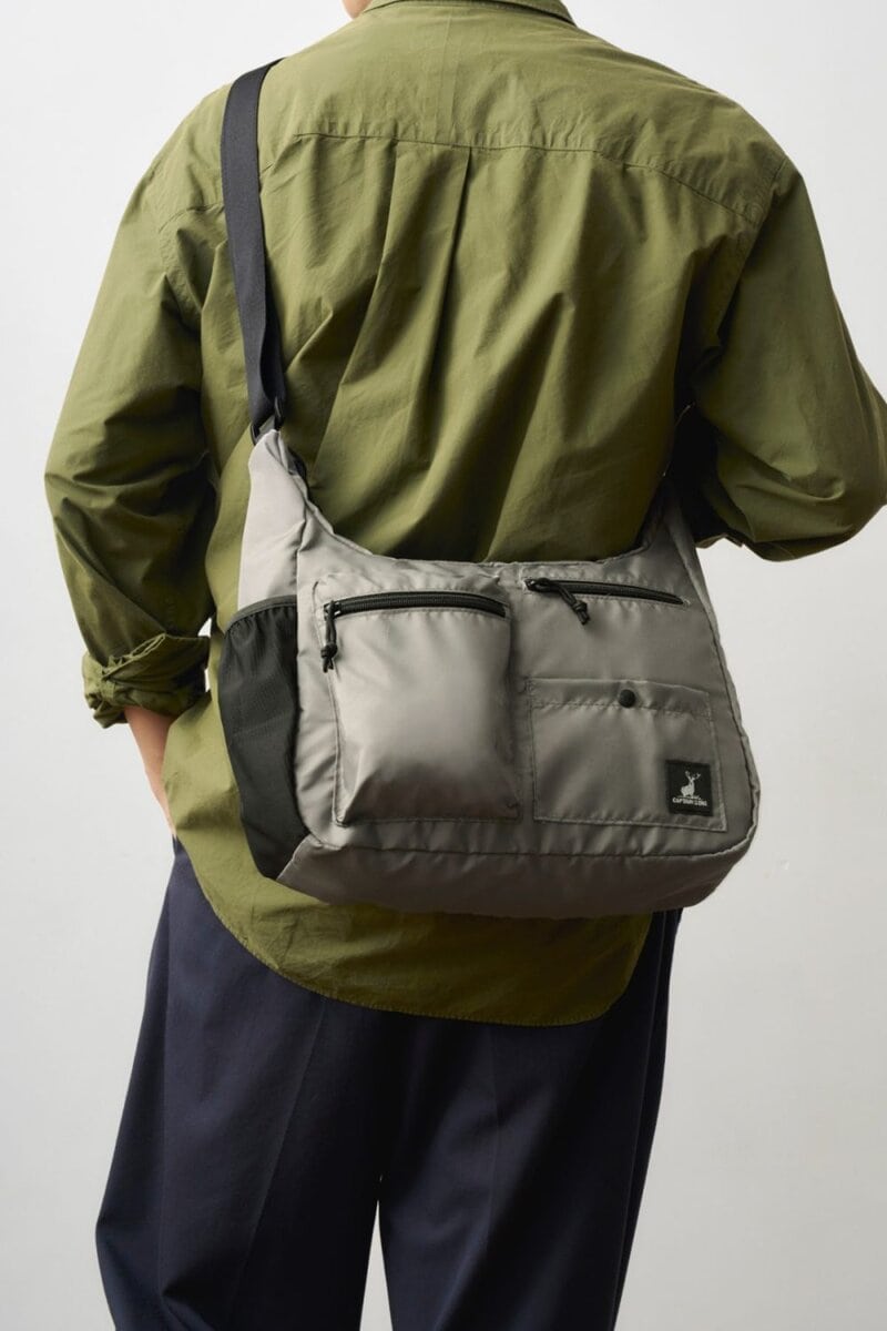 三日月形なので体にフィット