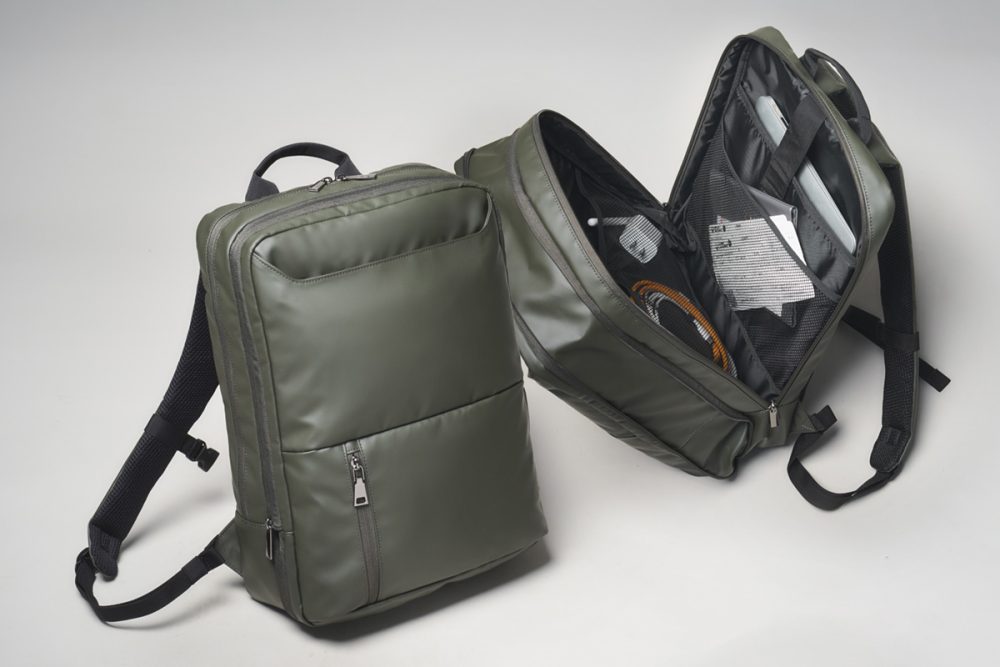 トップバリュ はっ水抗菌拡張リュック［TV152ABP555］ ￥9,800（税込￥10,780）