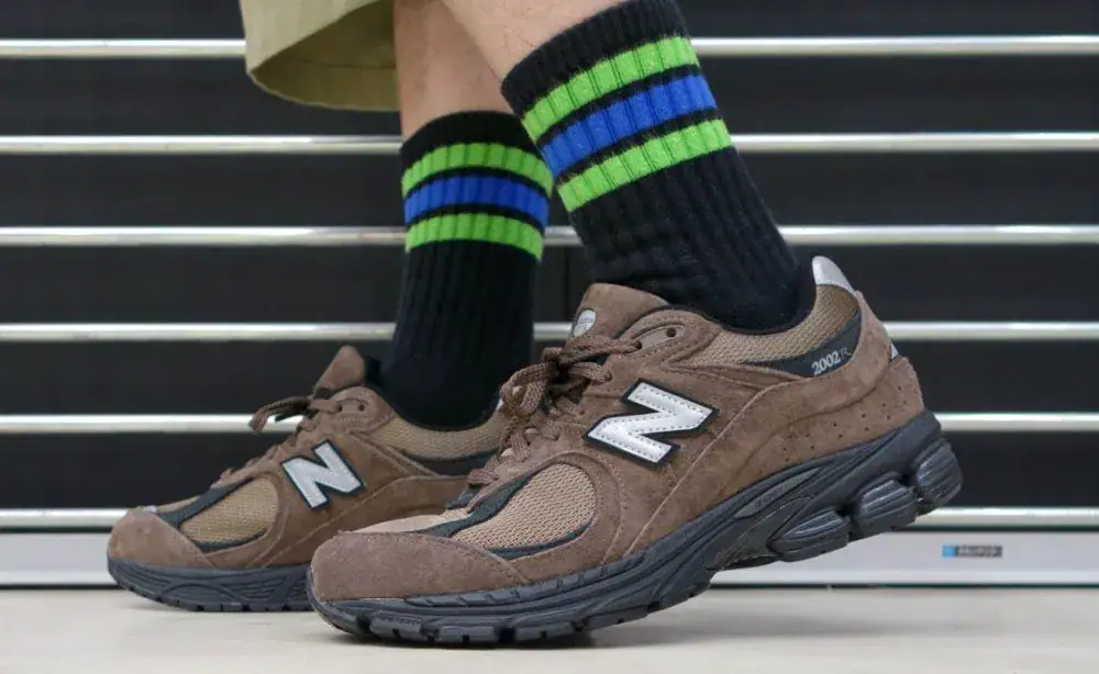 第3位　「ニューバランスの絶妙スニーカー」秋の足元を支える万能な一足、最新“2002R”をエディターが試し履きレビュー