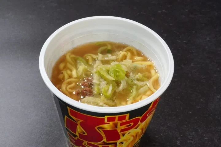 「ガチで激うまカップ麺」グルメライター推薦“2度おいしい…味変できる幸せ感満載の一杯”“チキンと貝のW旨みがすごいラーメン”ほか【カップ麺の人気記事ランキングベスト3】（2024年10月版）