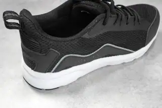 ワークマン「コスパ抜群で大ヒット」最強シューズの実力、ユニクロ：シーの“ハズレない”新作ほか【スニーカーの人気記事ランキングベスト3】（2025年10月版）