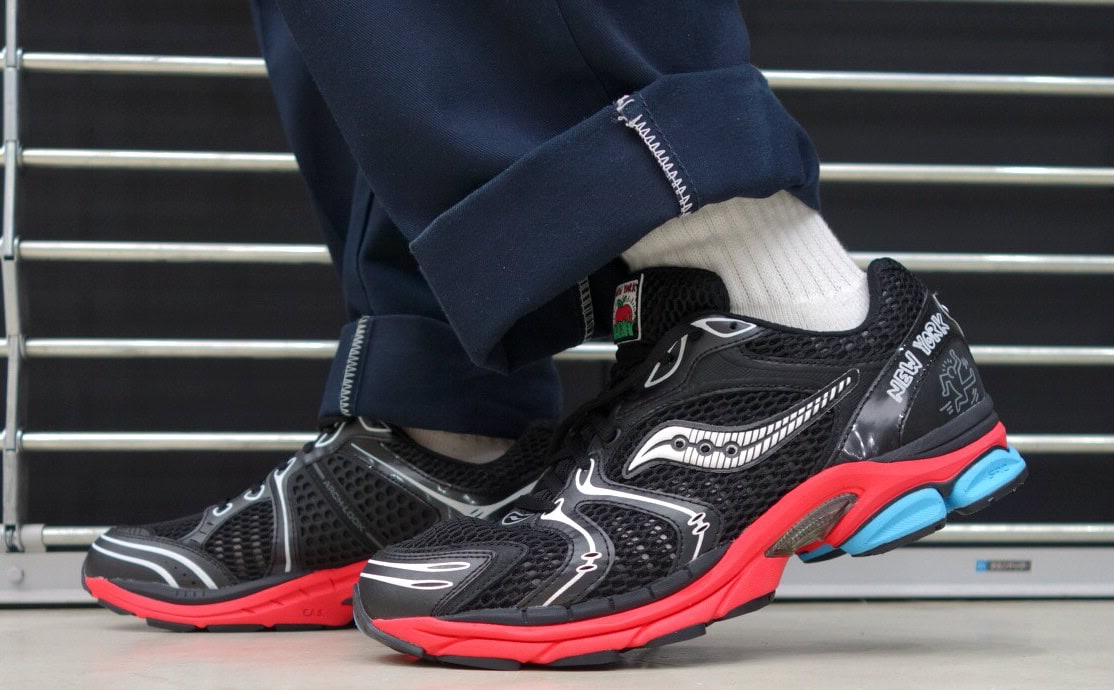 Saucony PROGRID TRIUMPH 4 "Keith Haring" 