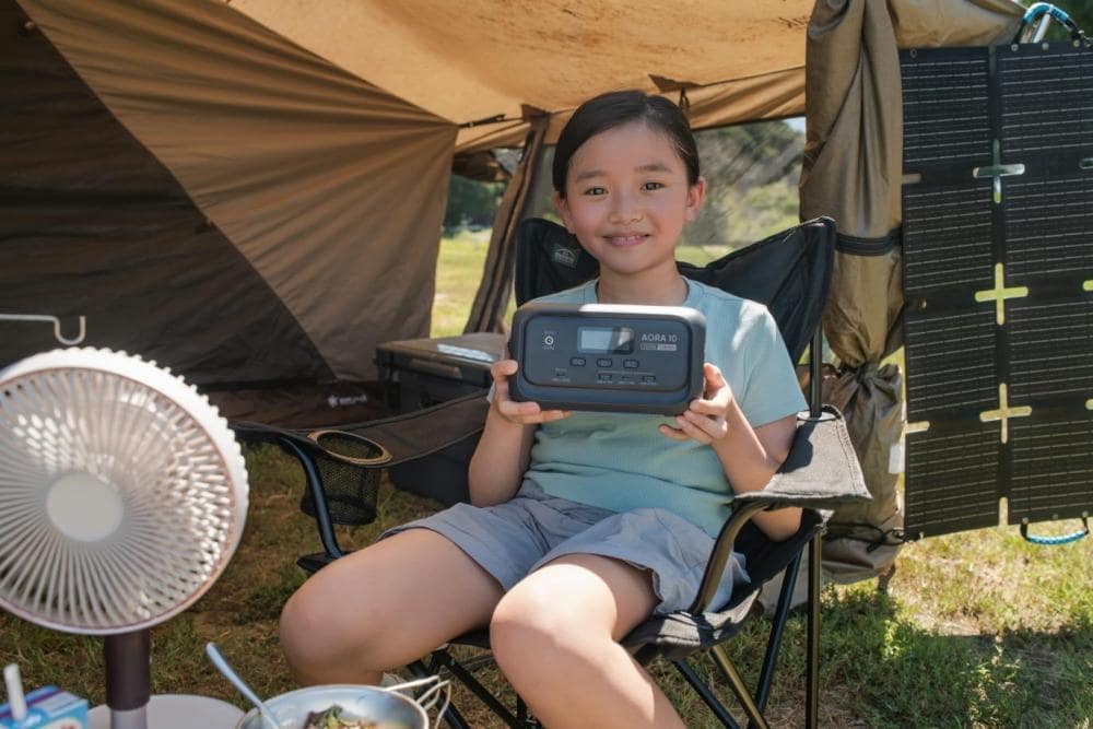 片手で持てる軽さ。超コンパクトボディに&ldquo;本格電源&rdquo;を搭載