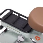 座り心地にこだわったシートとリヤキャリア